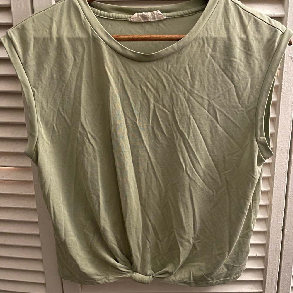 Sleeveless Sage Knot-Front Women's Tank Top